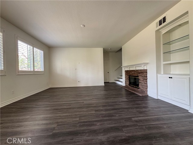 Detail Gallery Image 10 of 40 For 7069 Misty Meadow, Corona,  CA 92880 - 5 Beds | 3 Baths