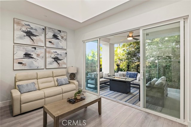 2217 Estribo Drive, Rolling Hills Estates CA: https://media.crmls.org/medias/2c30ee8b-24ec-405d-9f5b-b8586094e472.jpg