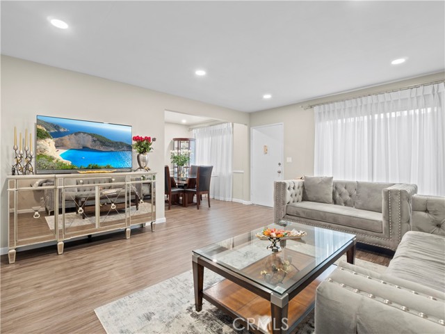 Detail Gallery Image 12 of 18 For 350 W Wilson, Glendale,  CA 91203 - – Beds | – Baths