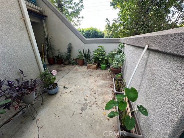 Detail Gallery Image 4 of 28 For 18512 #E Mayall, Northridge,  CA 91324 - 4 Beds | 3 Baths