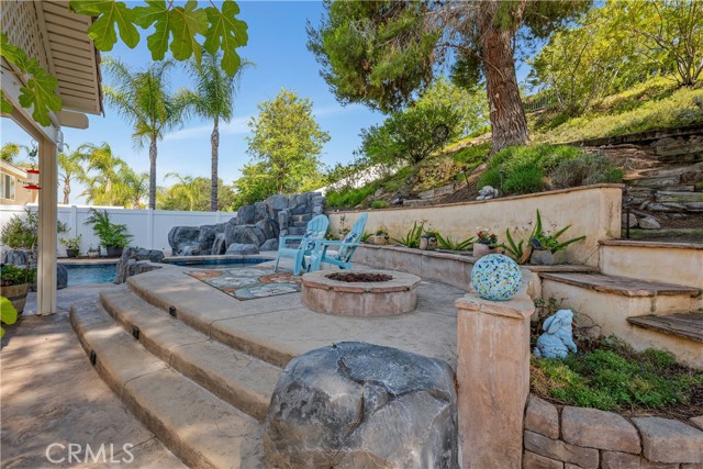 42708 Mountain Shadow Road, Murrieta CA: https://media.crmls.org/medias/2c3332ef-2ce7-4f18-bdfb-450781125a38.jpg