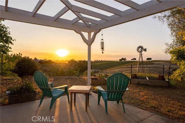 5015 Stagg Hill Place, Paso Robles CA: https://media.crmls.org/medias/2c33a70a-425a-4bf5-9621-2d3951371979.jpg