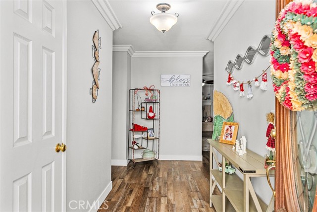 Detail Gallery Image 4 of 45 For 30698 Long Point, Canyon Lake,  CA 92587 - 3 Beds | 2 Baths