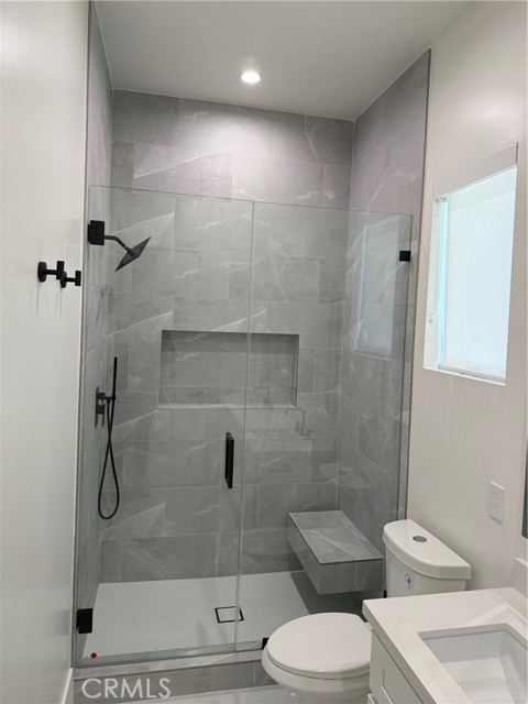 Detail Gallery Image 16 of 28 For 8546 Vanalden, Northridge,  CA 91324 - 2 Beds | 1 Baths