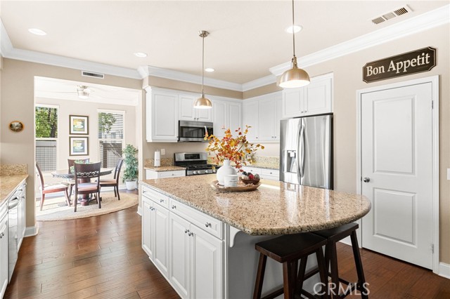 40026 Stowe Road, Temecula CA: https://media.crmls.org/medias/2c35904f-72ad-4848-aeb0-64a52e8bd2e9.jpg