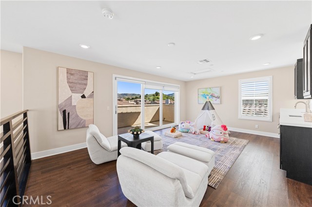 Detail Gallery Image 37 of 60 For 91 Pelican, Irvine,  CA 92618 - 4 Beds | 4/1 Baths