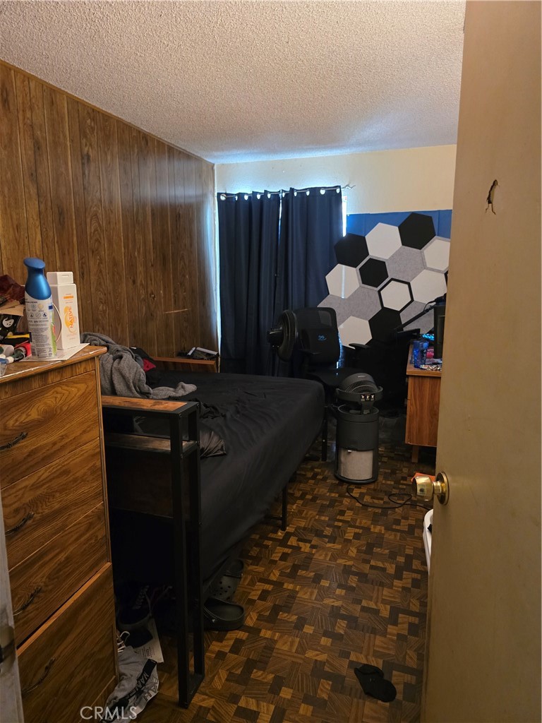 https://media.crmls.org/medias/2c36f01a-54f1-42ab-b2bc-aefc011ead14.jpg?preset=X-Large