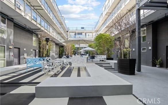 4215 Glencoe Avenue, Marina del Rey CA: https://media.crmls.org/medias/2c37105b-f47c-4a80-a136-6fd4c20f6284.jpg