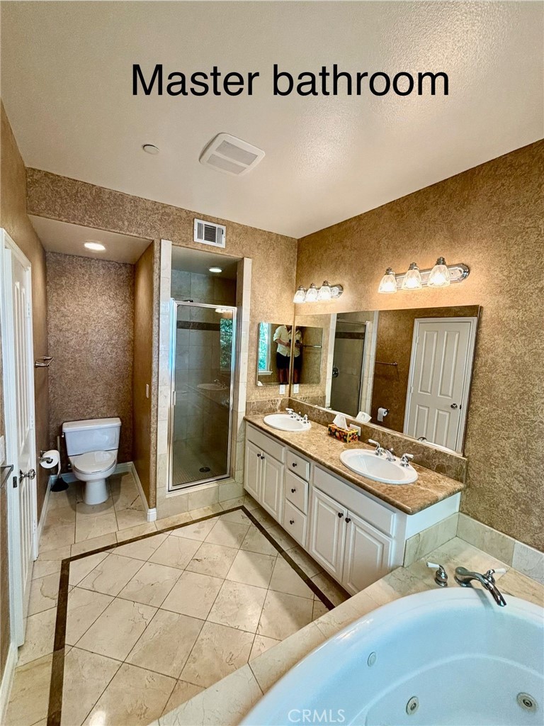 https://media.crmls.org/medias/2c37a7ee-a585-45b8-8289-ceb2914e8ba0.jpg?preset=X-Large
