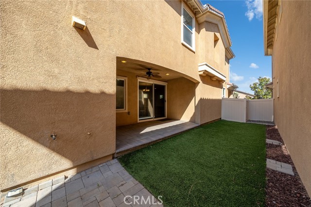 7265 Enclave Drive, Eastvale CA: https://media.crmls.org/medias/2c37cabf-3541-45e7-9d58-2834c9a29996.jpg