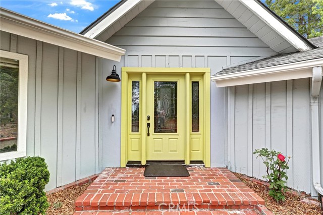 Details for 30396 Live Oak Drive, Running Springs, CA 92382