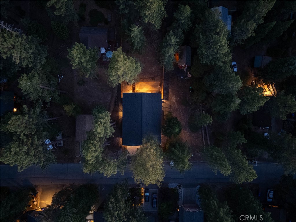 https://media.crmls.org/medias/2c3889d7-80ed-4048-bd0a-047421d0befc.jpg?preset=X-Large
