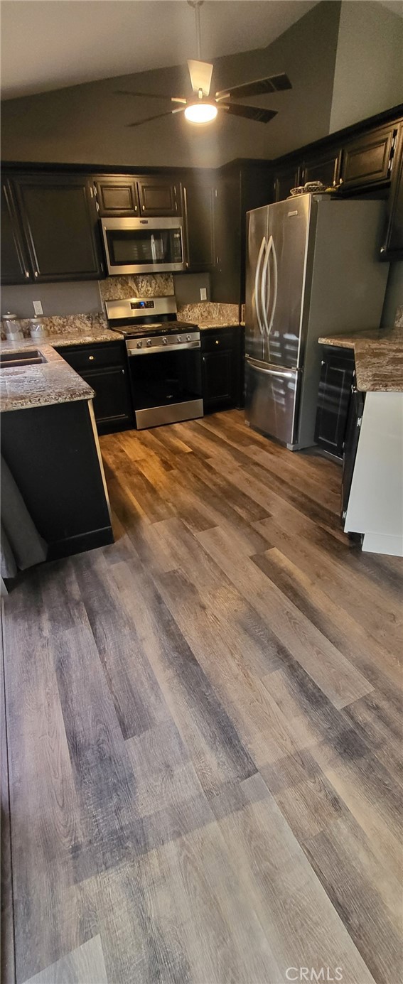 30921 Sarabia Street, Lake Elsinore CA: https://media.crmls.org/medias/2c394ea4-5a5d-47d2-9d03-836277e614eb.jpg