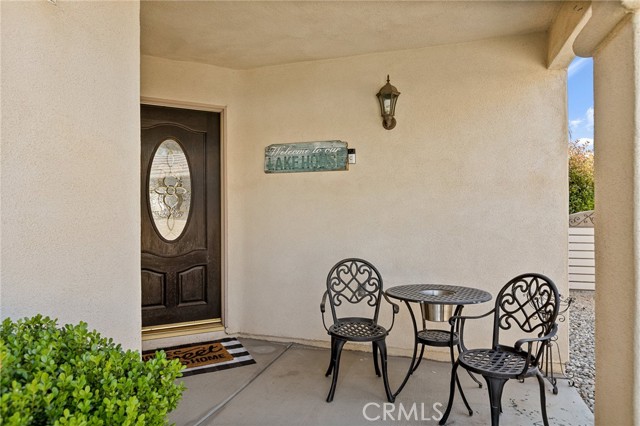 Detail Gallery Image 3 of 26 For 23477 Canyon Lake Dr, Canyon Lake,  CA 92587 - 3 Beds | 2 Baths