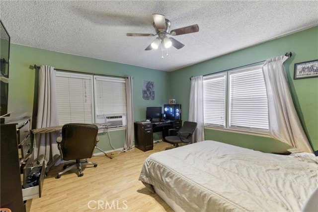 Detail Gallery Image 16 of 27 For 155 E Barclay, Long Beach,  CA 90805 - – Beds | – Baths