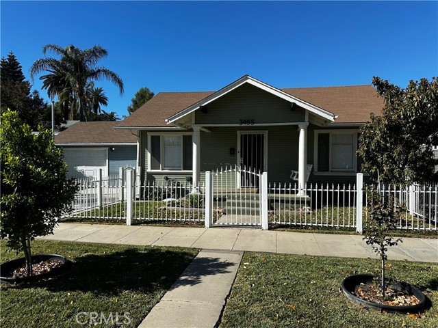 Detail Gallery Image 2 of 12 For 3455 Locust St, Riverside,  CA 92501 - 2 Beds | 1 Baths