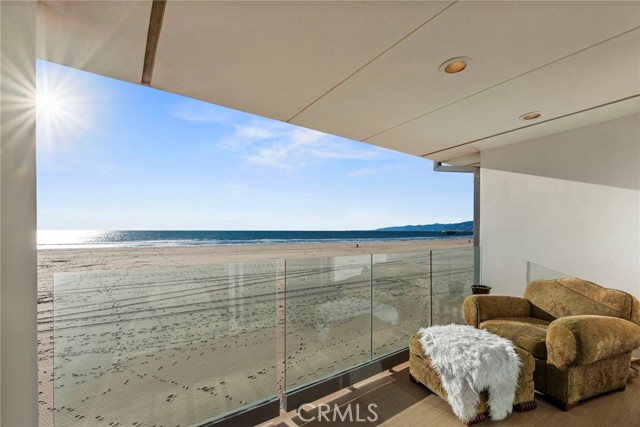 Detail Gallery Image 1 of 40 For 4 Jib St #3,  Marina Del Rey,  CA 90292 - 2 Beds | 2/1 Baths