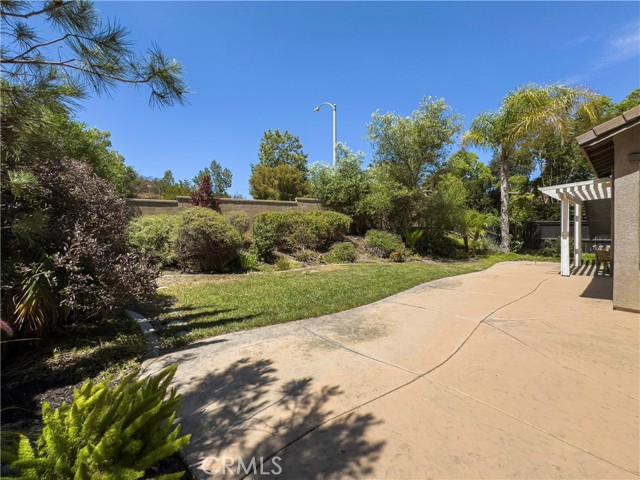 27123 Coral Bells Way, Murrieta CA: https://media.crmls.org/medias/2c3bc3e9-3ca1-47e6-97c4-53825db675ba.jpg