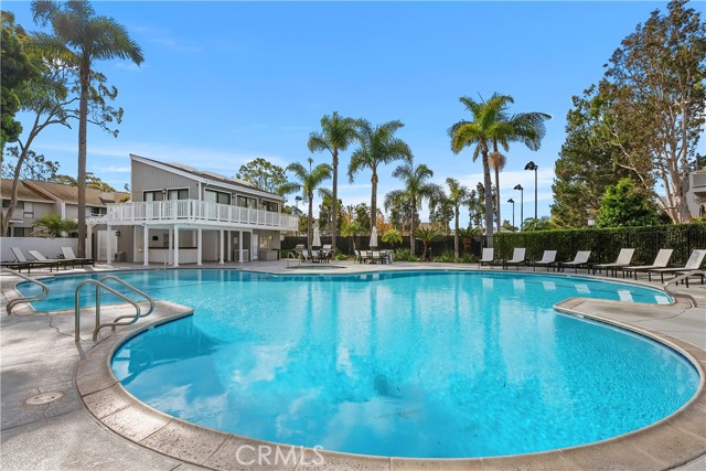 Detail Gallery Image 38 of 43 For 11 Baruna Ct #55,  Newport Beach,  CA 92663 - 3 Beds | 2/1 Baths