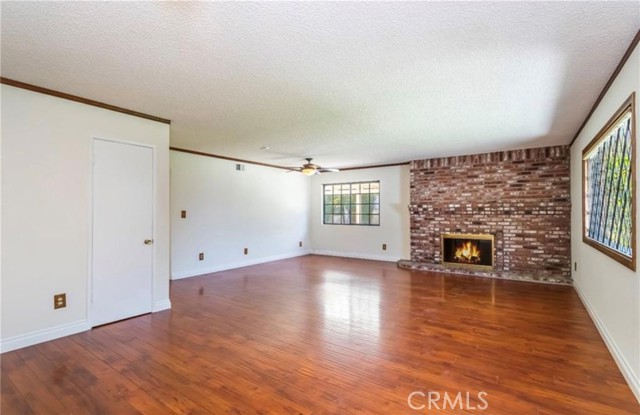 Detail Gallery Image 9 of 28 For 23040 Hilse Ln, Newhall,  CA 91321 - 3 Beds | 2 Baths