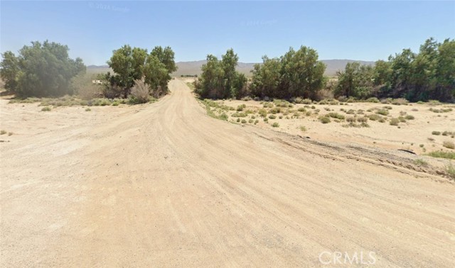 Detail Gallery Image 2 of 7 For 29350 Sweet Rock Ln, Newberry Springs,  CA 92365 - – Beds | – Baths