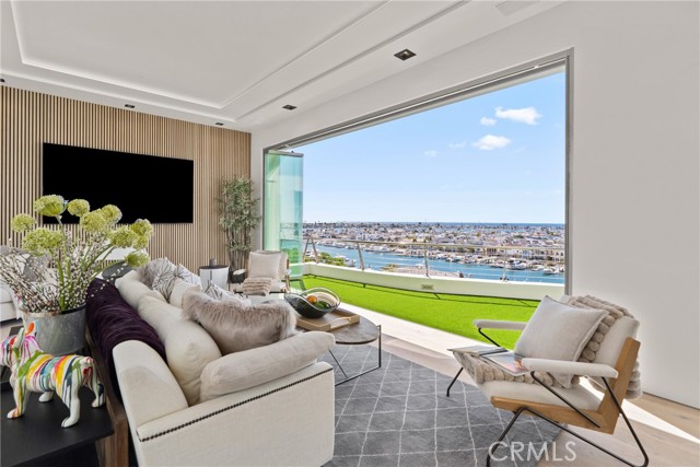 Detail Gallery Image 42 of 70 For 1409 Dolphin Terrace, Corona Del Mar,  CA 92625 - 5 Beds | 5/2 Baths