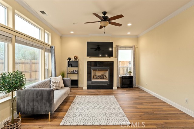 Detail Gallery Image 4 of 73 For 5233 Honey Rock Ct, Oroville,  CA 95966 - 4 Beds | 3/1 Baths