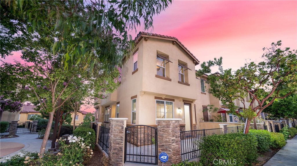 8022 Cresta Bella Road