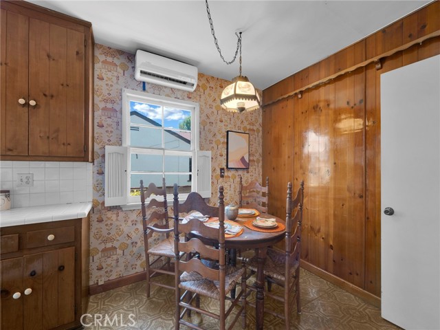 Detail Gallery Image 13 of 32 For 9952 Noble Ave, –,  CA 91345 - 4 Beds | 2 Baths