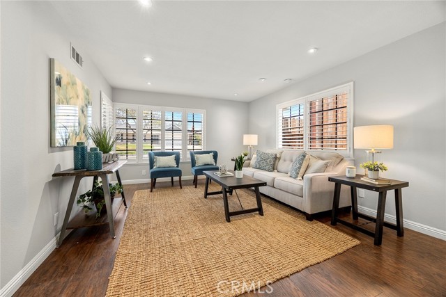 4002 E Greenwood Avenue, Orange CA: https://media.crmls.org/medias/2c400493-c8a6-456e-9bc0-da647aa8b8bb.jpg