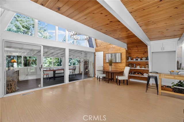 Detail Gallery Image 14 of 49 For 26980 Everest, Lake Arrowhead,  CA 92317 - 2 Beds | 2 Baths