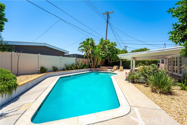Detail Gallery Image 25 of 31 For 23172 Gainford St, Woodland Hills,  CA 91364 - 3 Beds | 2/1 Baths