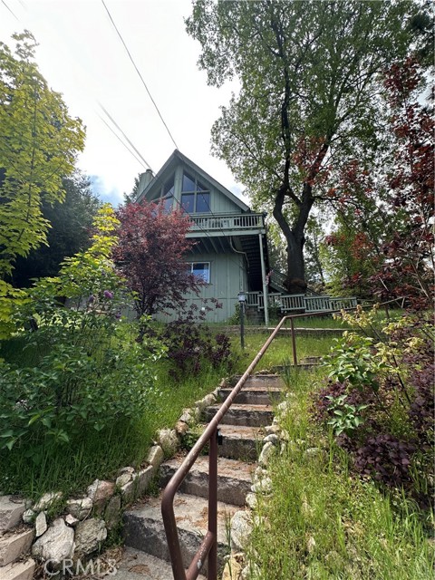 1286 Aleutian Drive, Lake Arrowhead CA: https://media.crmls.org/medias/2c402bec-03f9-45d8-bb34-fed21f16fb58.jpg