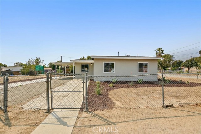 8978 Hemlock Ave, Fontana, CA 92335