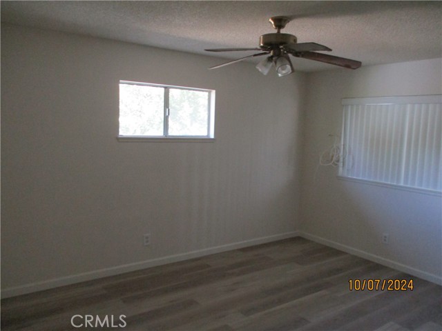 Detail Gallery Image 10 of 21 For 160 Mary Ln, Hemet,  CA 92543 - 2 Beds | 2 Baths