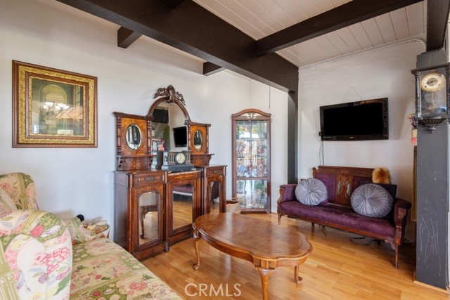 Detail Gallery Image 8 of 34 For 17247 Encina Dr, Lake Elsinore,  CA 92530 - 5 Beds | 2/1 Baths