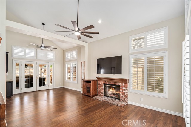 1609 Silvia Avenue, Lancaster CA: https://media.crmls.org/medias/2c41b1e1-2d81-4e35-a37f-dda30b69d6cf.jpg