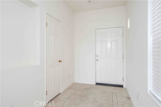 Detail Gallery Image 4 of 29 For 9027 Primavera Ln, Cypress,  CA 90630 - 3 Beds | 2/1 Baths