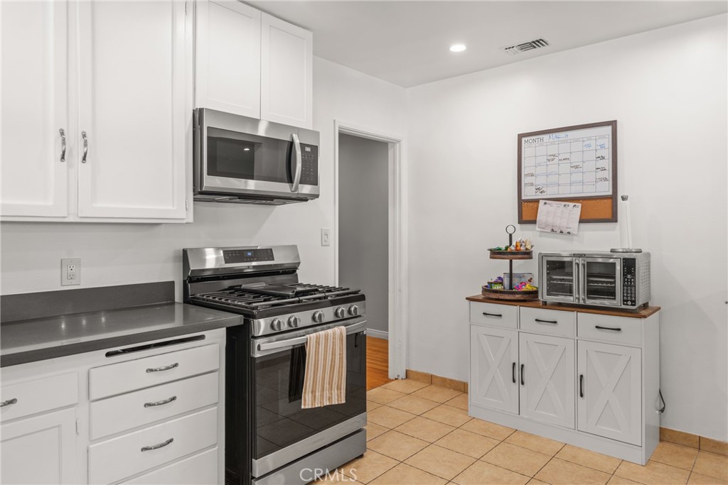 MLS #PW25255560 image #9