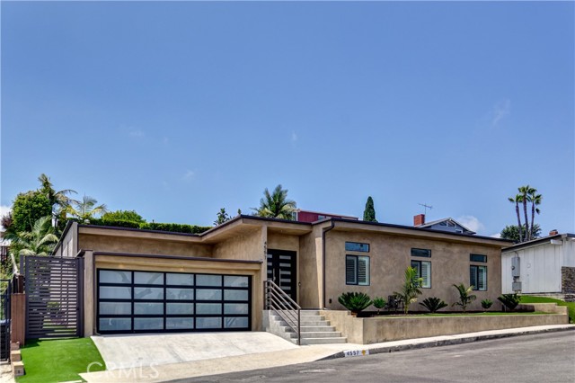 4557 Don Timoteo Drive, Los Angeles CA: https://media.crmls.org/medias/2c421548-9b2a-47ce-9594-0c4e75f59ee2.jpg