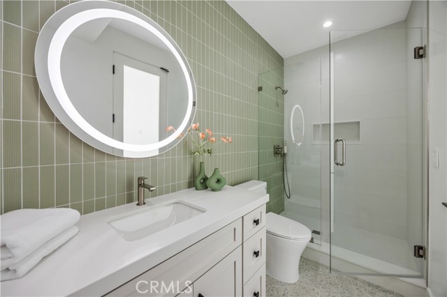 2405 Mathews Avenue, Redondo Beach CA: https://media.crmls.org/medias/2c42af87-26de-4c32-98dc-a2f49e1b7ff7.jpg