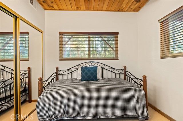 Detail Gallery Image 34 of 44 For 26974 Tunnel Dr, Lake Arrowhead,  CA 92352 - 3 Beds | 2 Baths