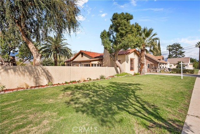 Detail Gallery Image 4 of 56 For 340 W 29th St, San Bernardino,  CA 92405 - 4 Beds | 3 Baths