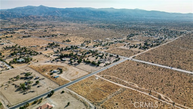 Detail Gallery Image 5 of 32 For 4240 Smoke Tree Rd, Phelan,  CA 92371 - – Beds | – Baths