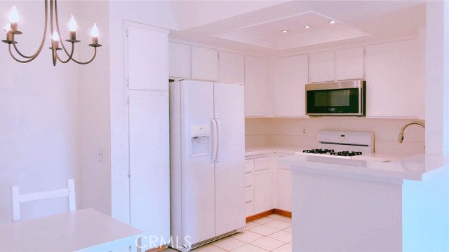 206 Alicante Aisle # 213, Irvine, California 92614, 2 Bedrooms Bedrooms, ,2 BathroomsBathrooms,Residential Lease,For Rent,206 Alicante Aisle # 213,CROC25148586