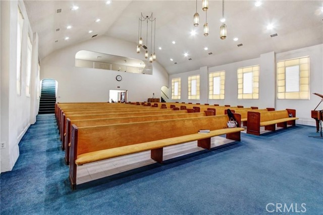 Image 10 of 46 For 724 Glenoaks Boulevard
