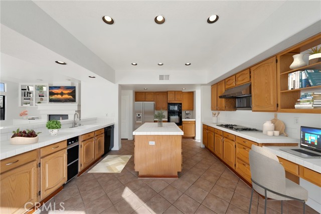 Detail Gallery Image 11 of 63 For 2860 Hidden Hills, Corona,  CA 92882 - 5 Beds | 3 Baths