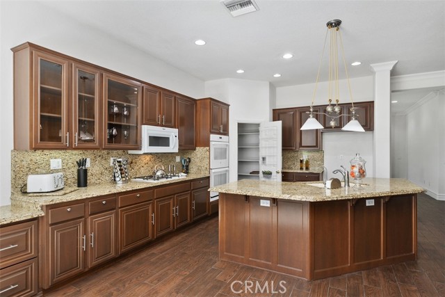 29530 Winding Brook Drive, Menifee CA: https://media.crmls.org/medias/2c4521ad-6665-4a2d-ba23-63e2f53f6679.jpg