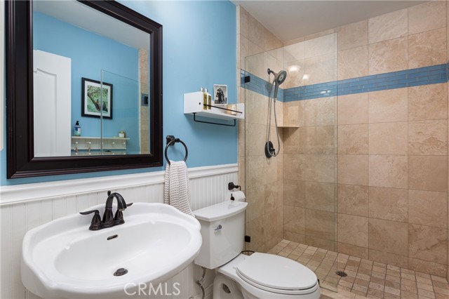 Image 18 of 26 For 33526 Seawind Court 39