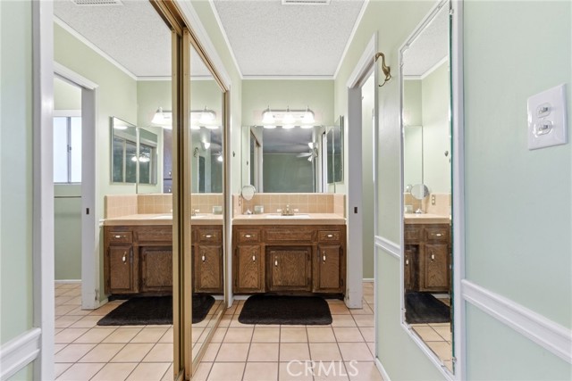 Detail Gallery Image 12 of 42 For 2404 Prestwick Ct, Bakersfield,  CA 93309 - 3 Beds | 2 Baths
